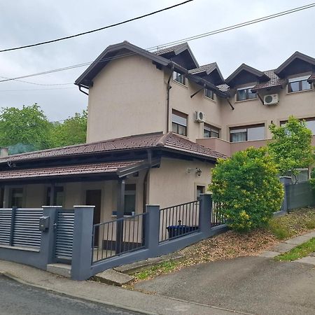 Apartman Folka Free Parking Ζάγκρεμπ Εξωτερικό φωτογραφία